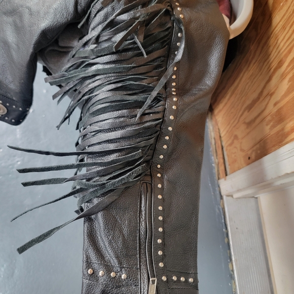 House of Leather 3x - Picture 3 of 8